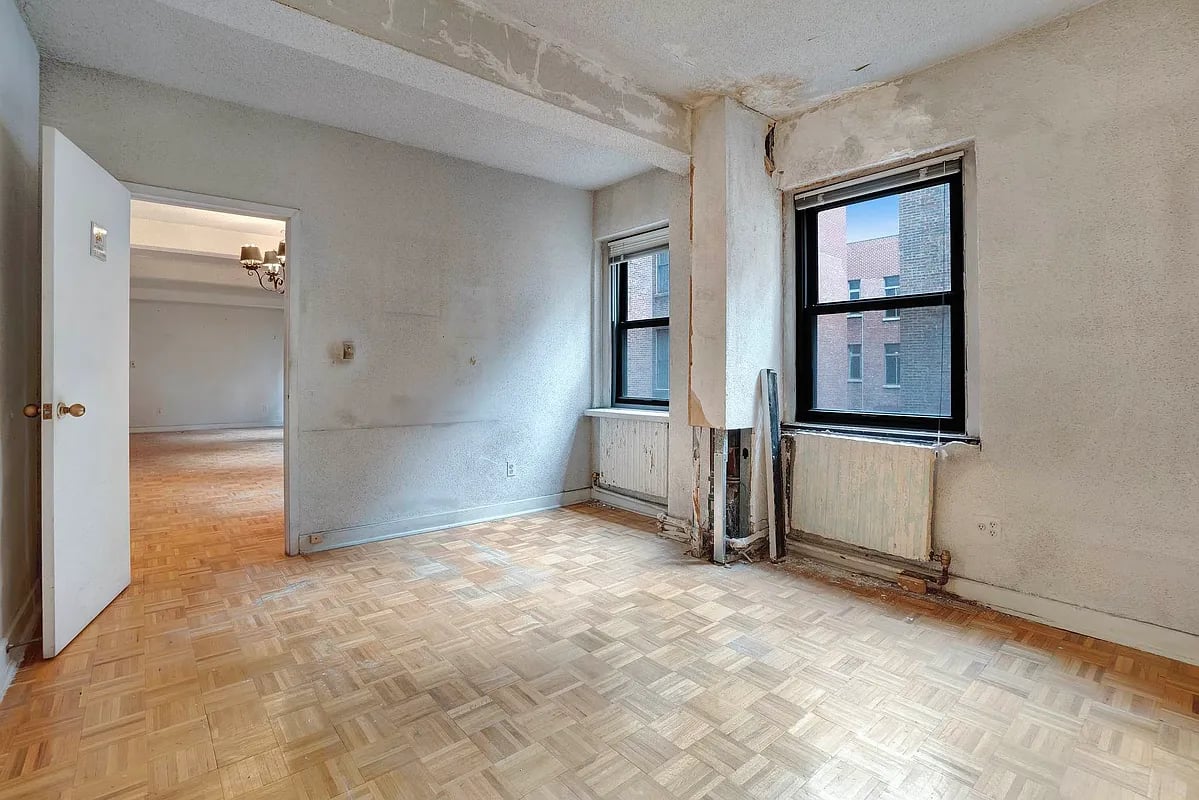 2166 Broadway #11F