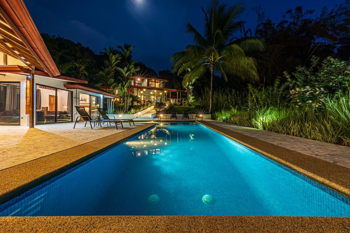 2.07 ACRES – 3 Bedroom Elegant Home With Guest Suite & Sweeping Ocean Views, Secluded & Nestled within Lush Jungle Surroundings!!!