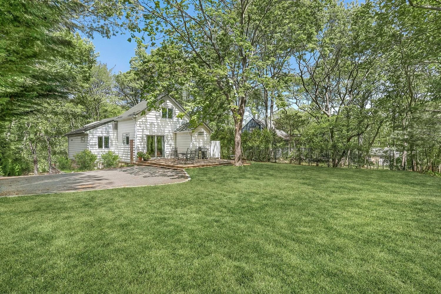 A Charming Sag Harbor Cottage With Endless Hamptons Potential
