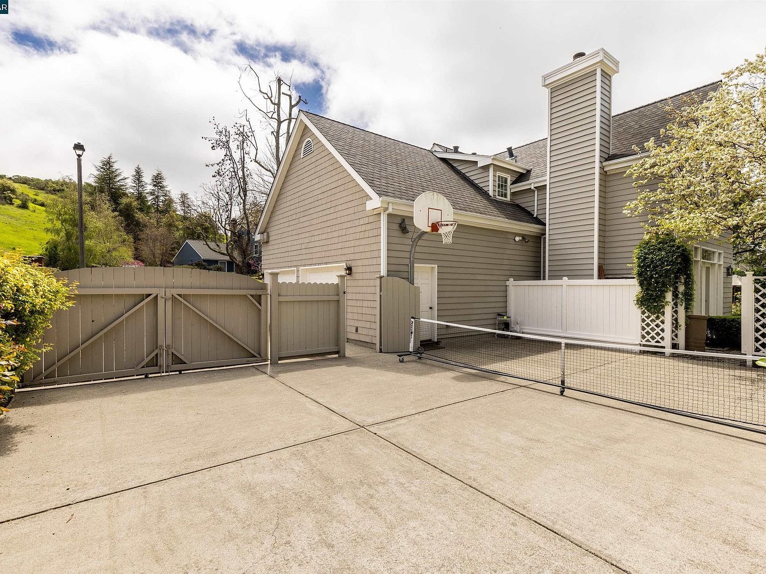 13 Merrill Dr
