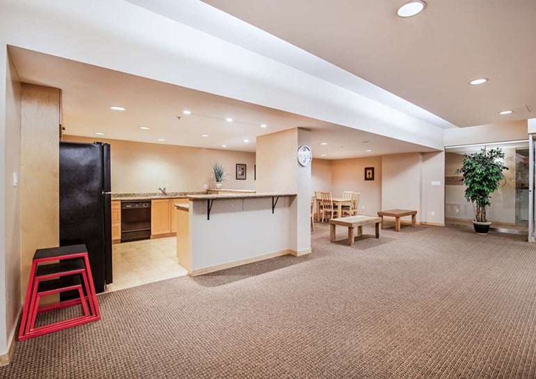 306-1485 W 6th Ave