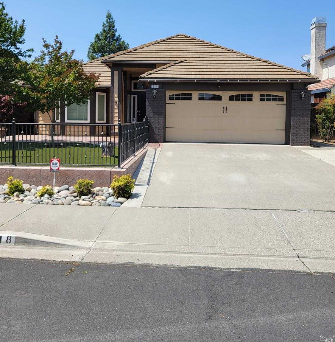 918 Cedar Brook Ln