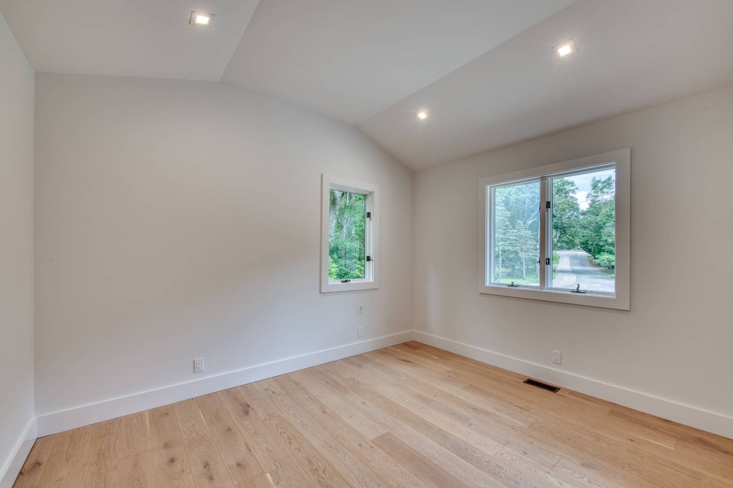 32 Laurel Trail