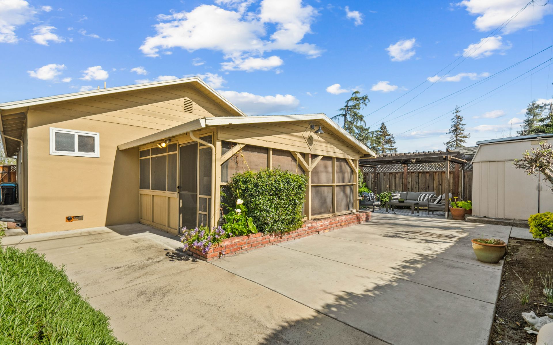 618 Armanini AVE