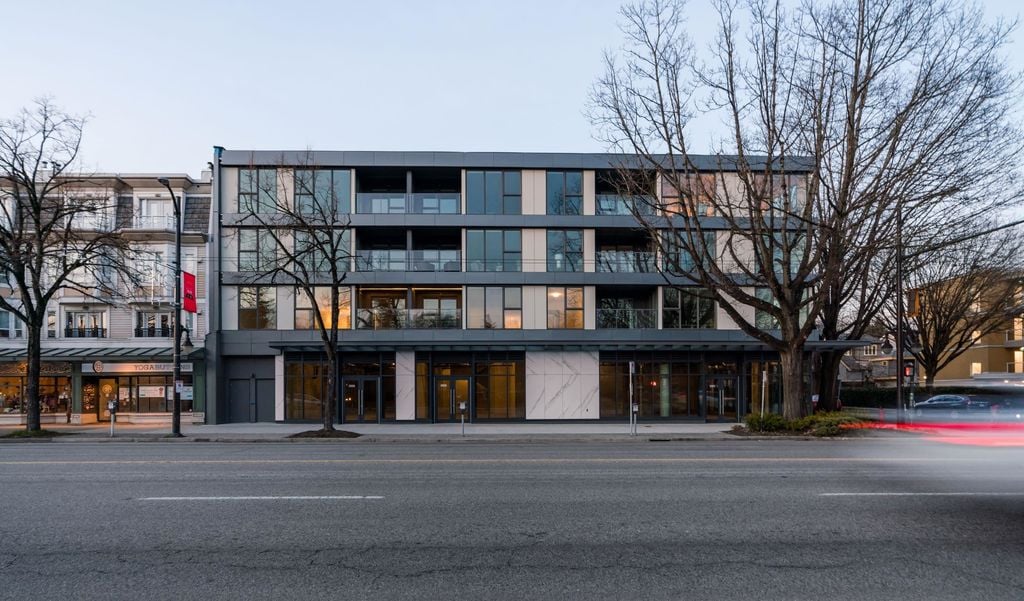 2485 Larch St, #401