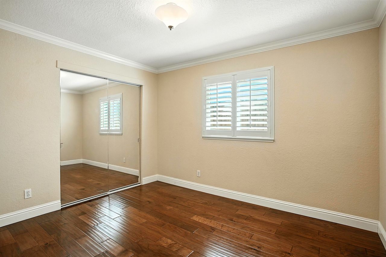 Great Custom Home in Galt! 