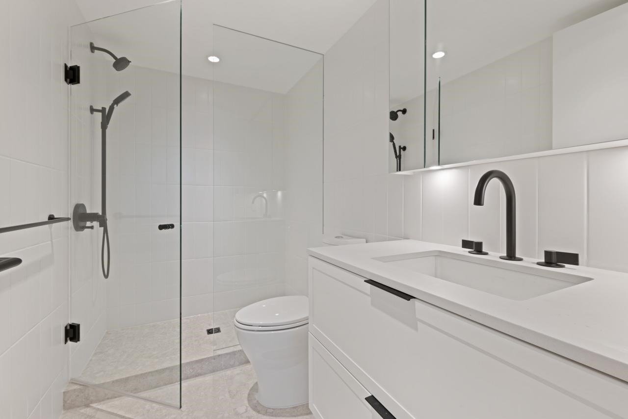2113 Guelph St