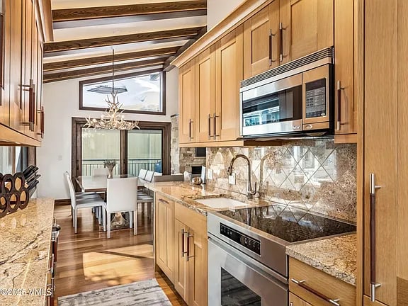 225 Wall St Ste 308