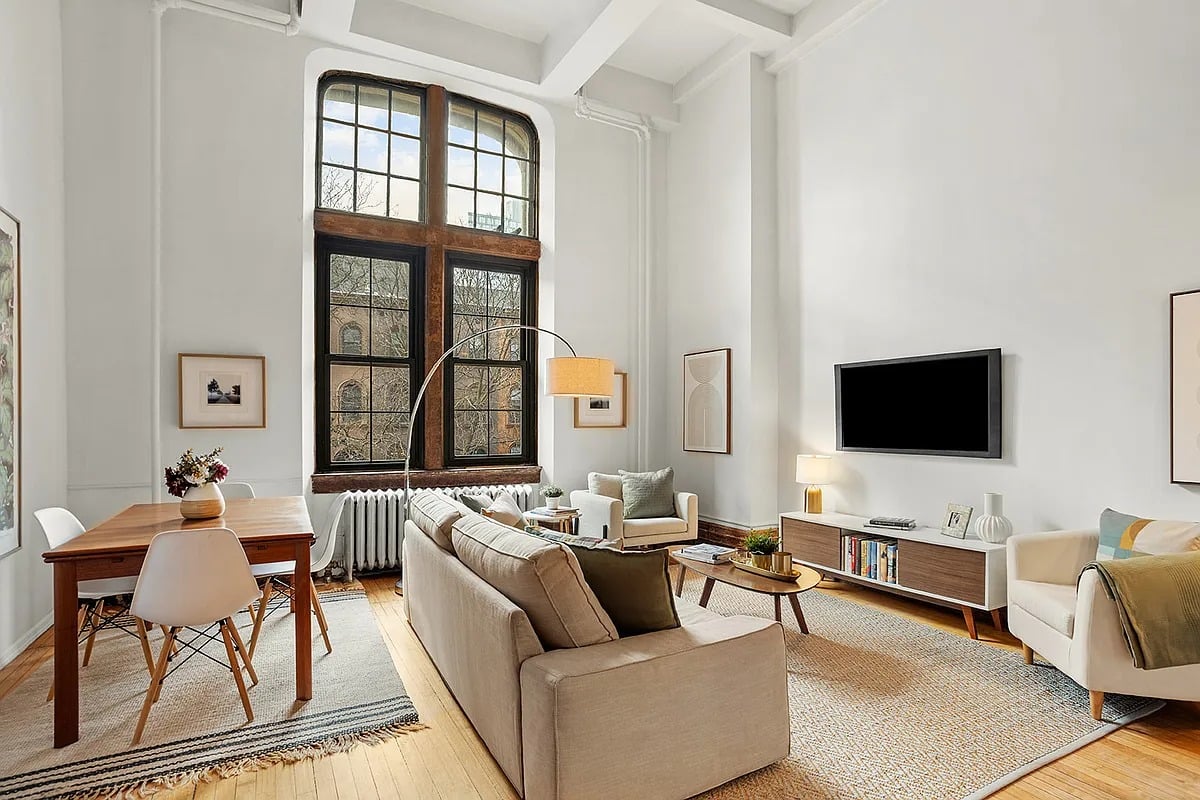 555 Washington Ave #2C