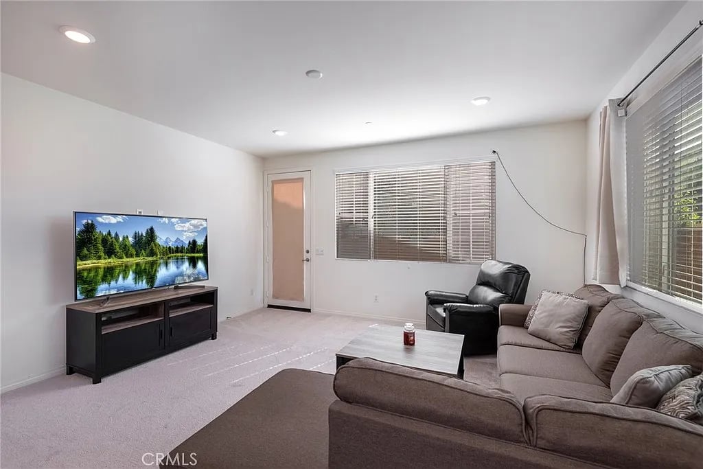 3224 E Mt. Rainier Dr