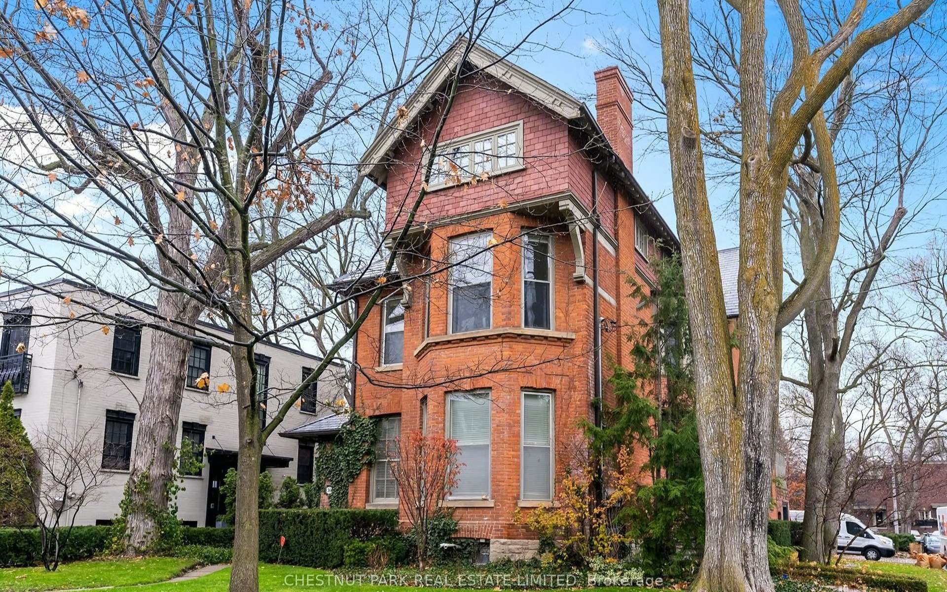 36 Dale Ave, #1