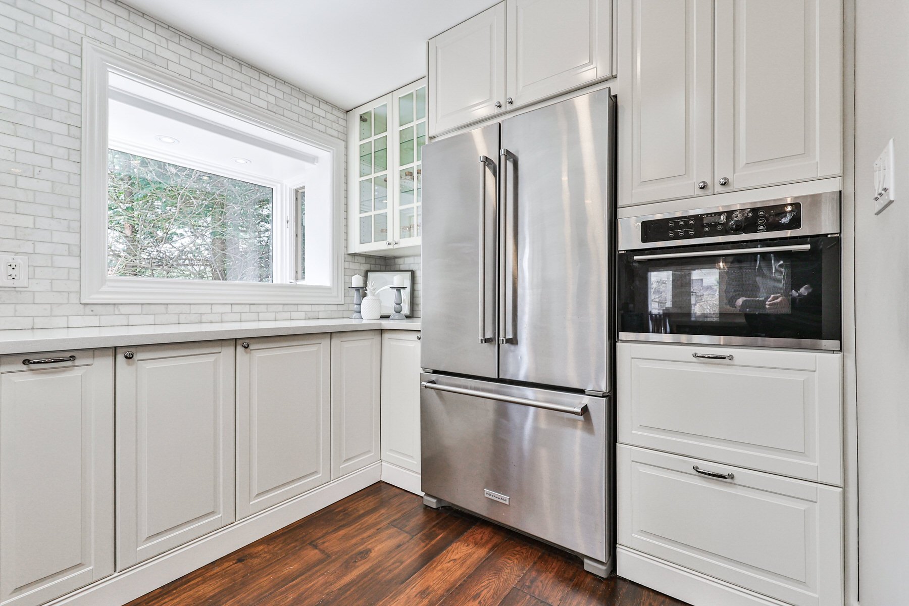 1276 Greenoaks Drive