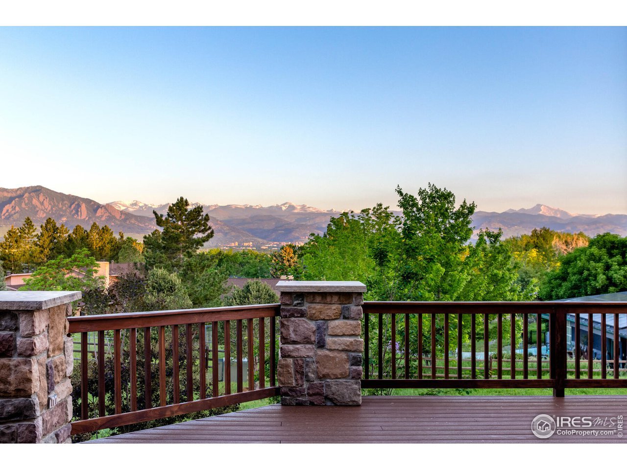 255 Barcelona Dr
