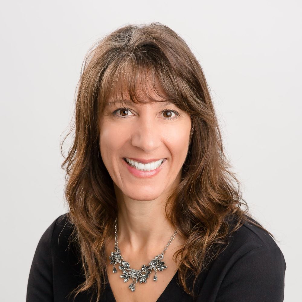 Tanya Wood Fresno CA, Real Estate Agent Headshot