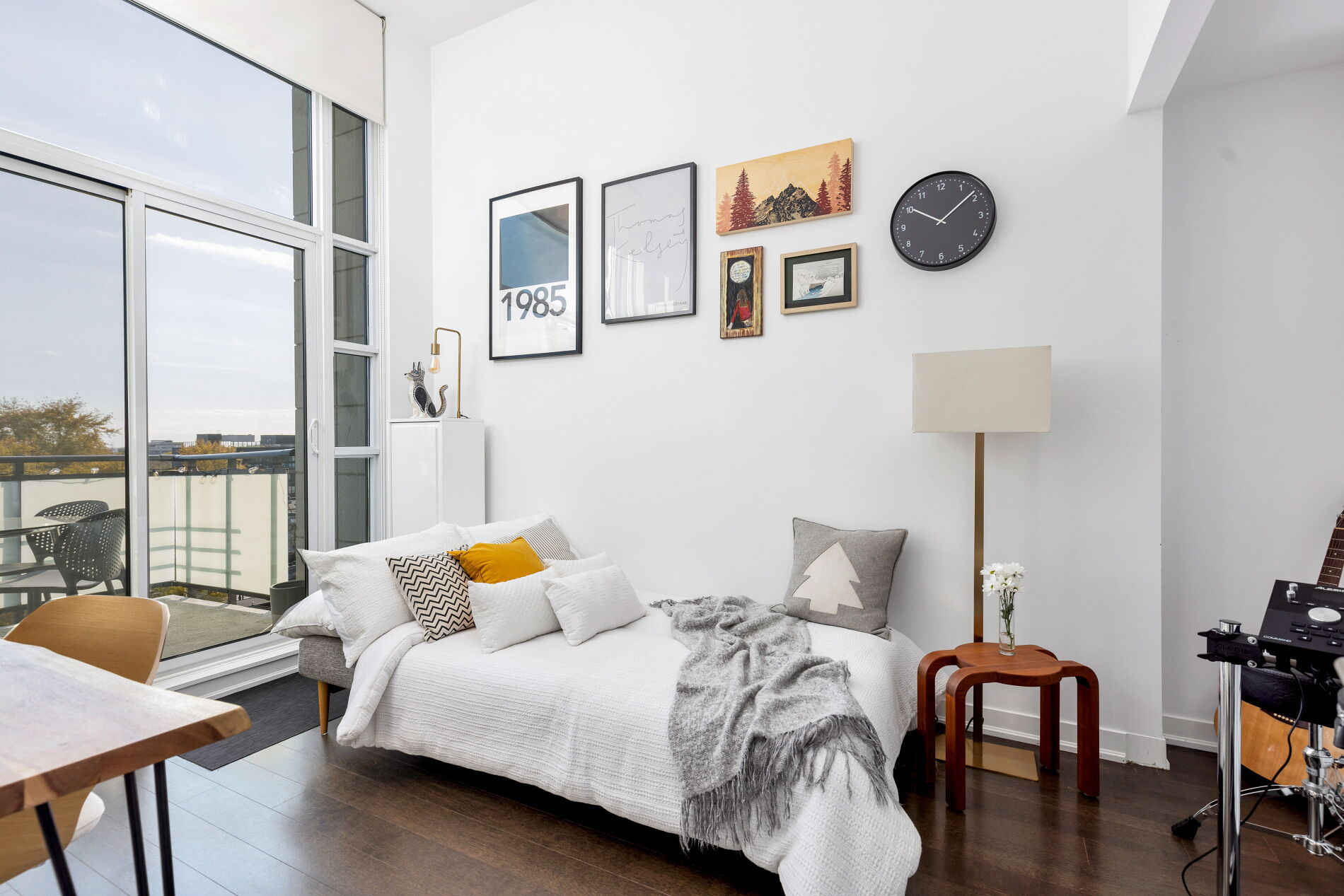 Leslieville Loft Penthouse with Stellar Sunsets