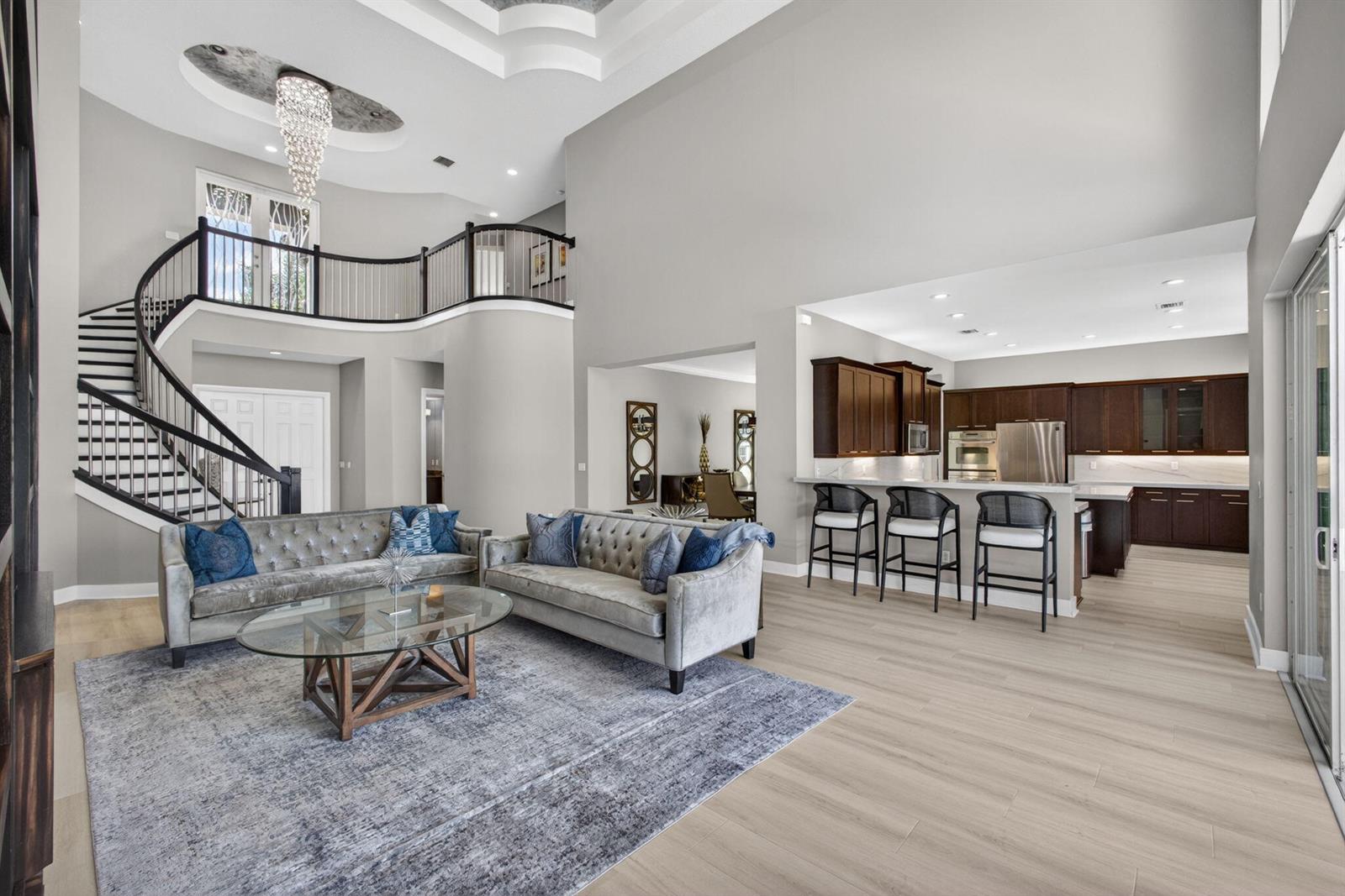 11135 Lynwood Palm Way