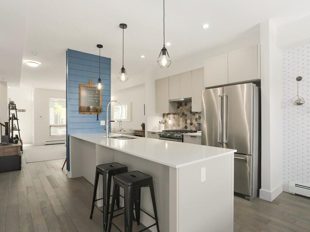 244 E 5 St, #6