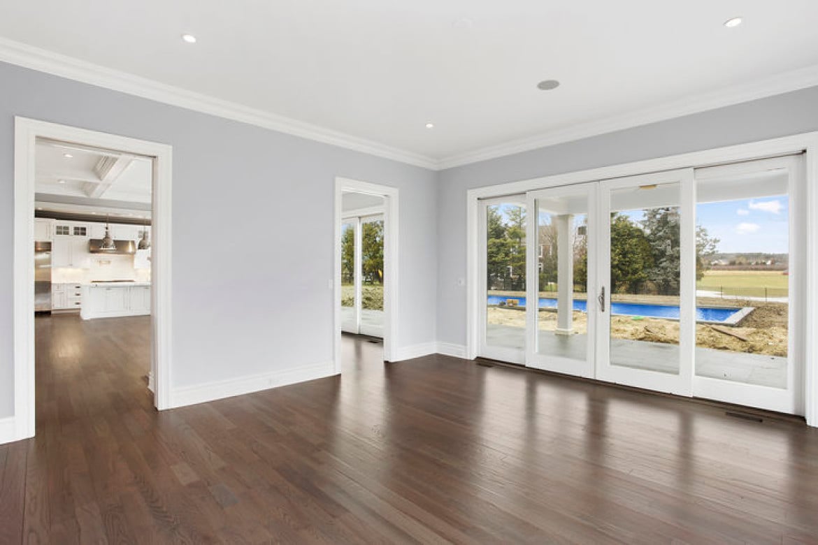 Diamon Court Traditional