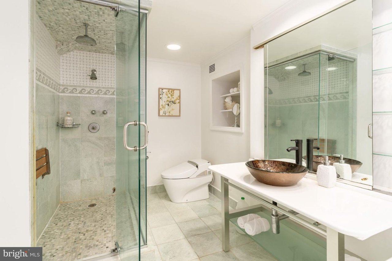 2700 Virginia Ave NW Unit 101/102