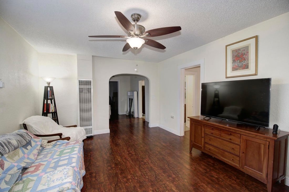 Sold in Oak Park! 3501 33rd Street