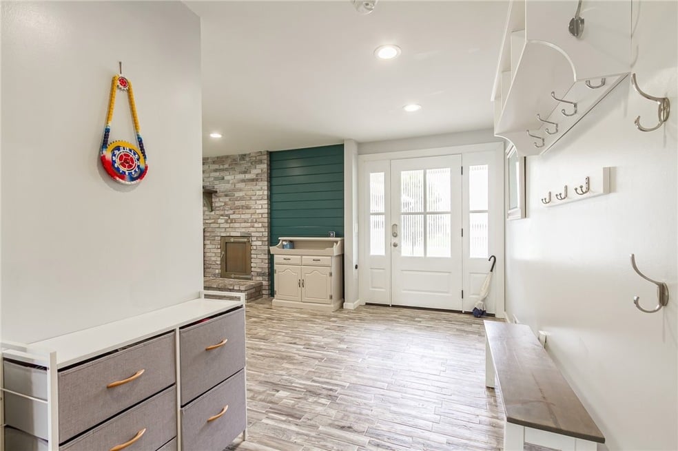 81 Deerfield Dr