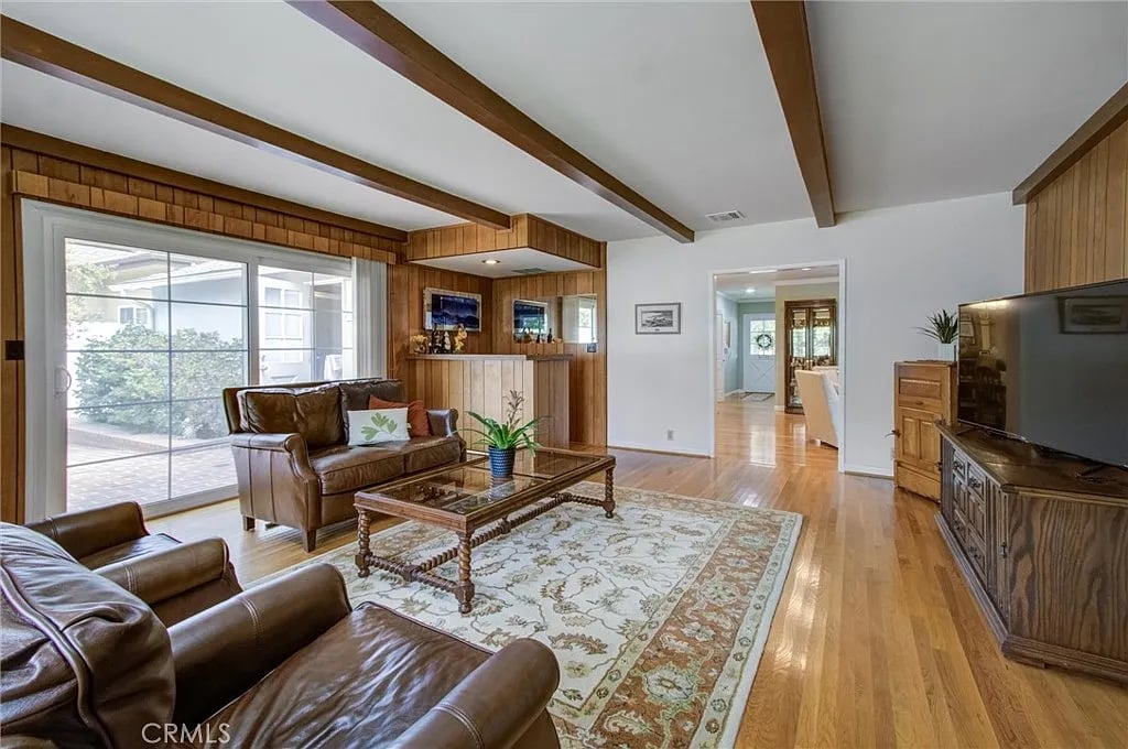 601 Los Olivos Dr