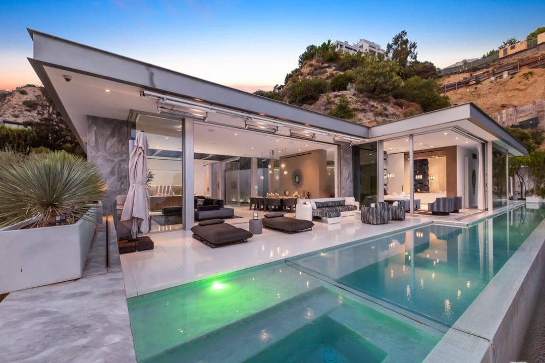 Velvet House