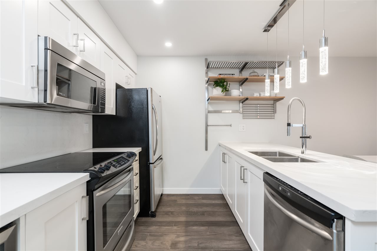 G03-1823 W 7th Ave