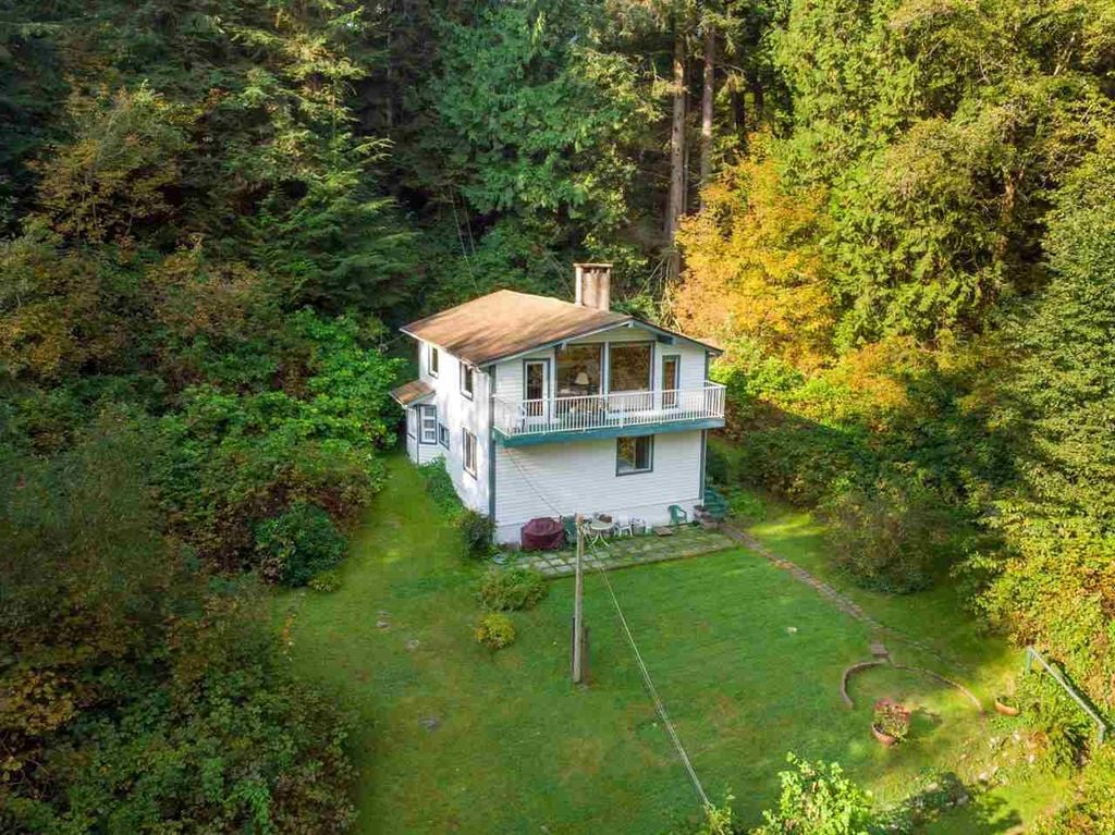4520 Lynn Valley Rd