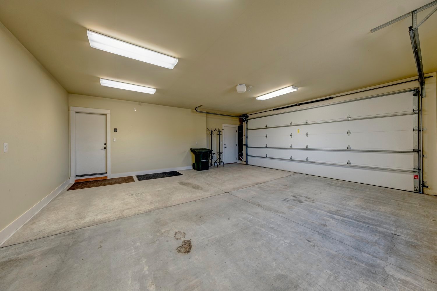 91 Clubhouse Dr