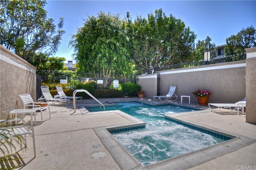 280 Cagney Ln, Unit 113