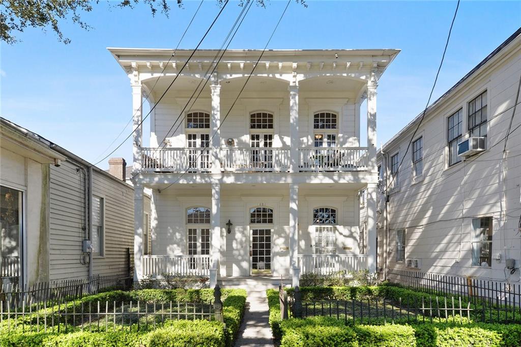 3615 Magazine St