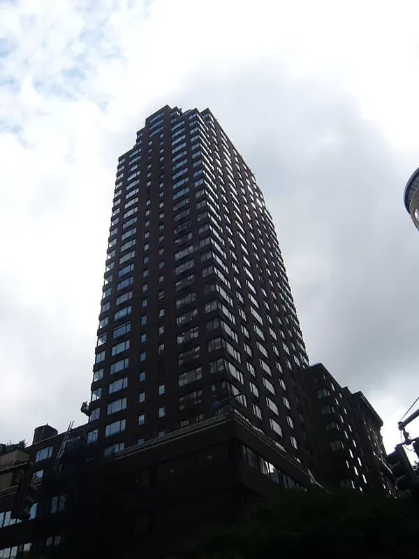 45 West 67th Street Unit: 8K