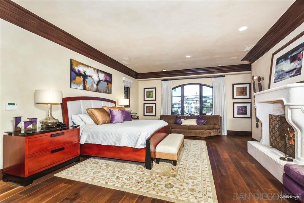 5810 Meadows Del Mar