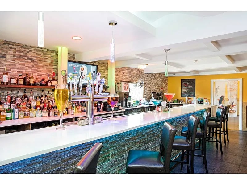714 Montauk Hwy