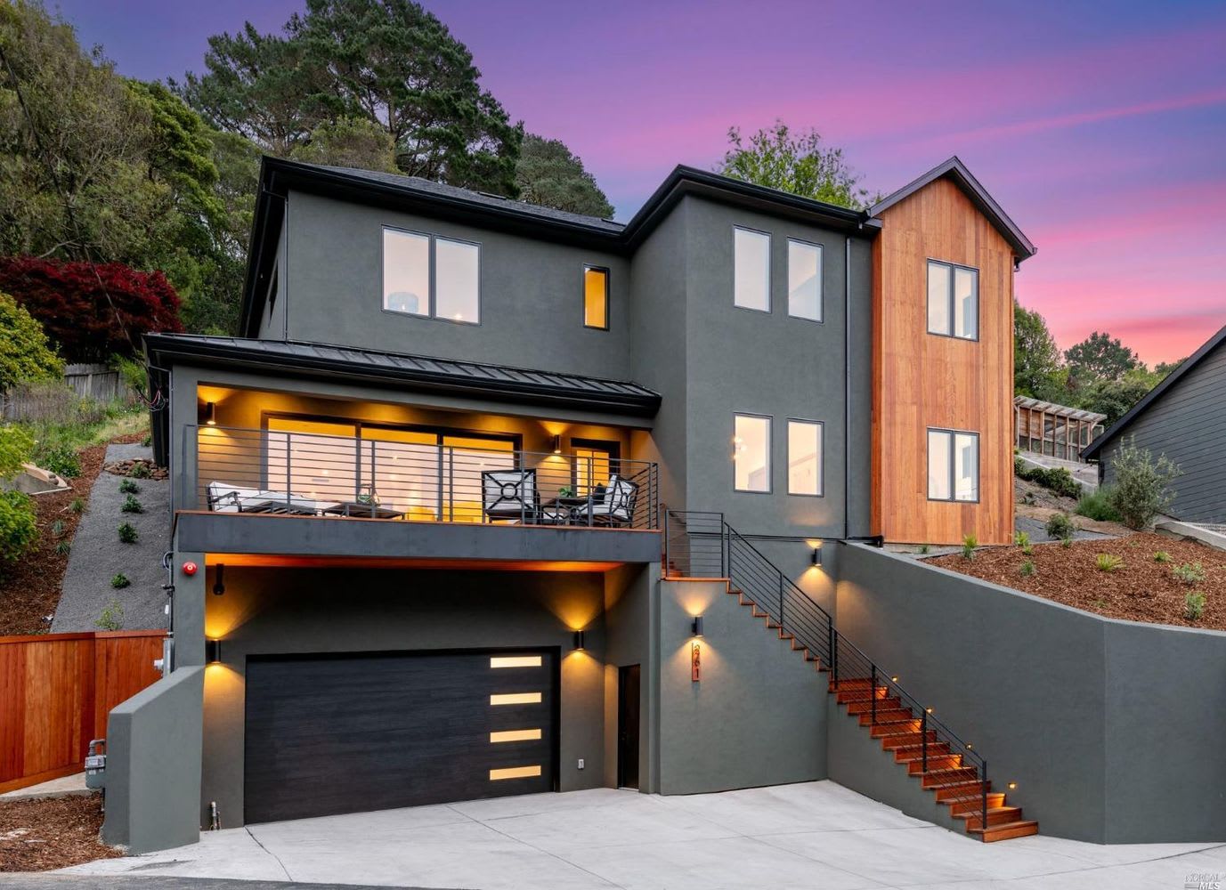 261 Loring Ave