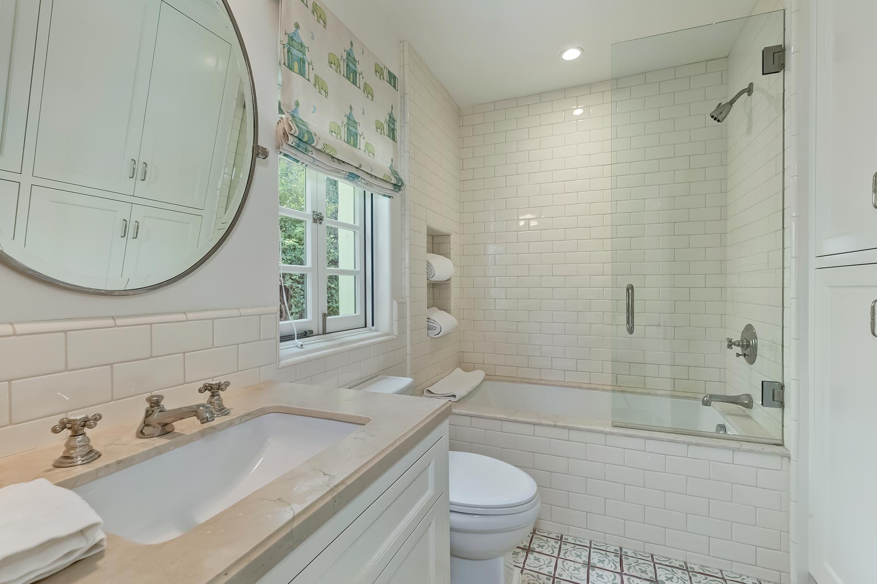 523 N Roxbury Drive
