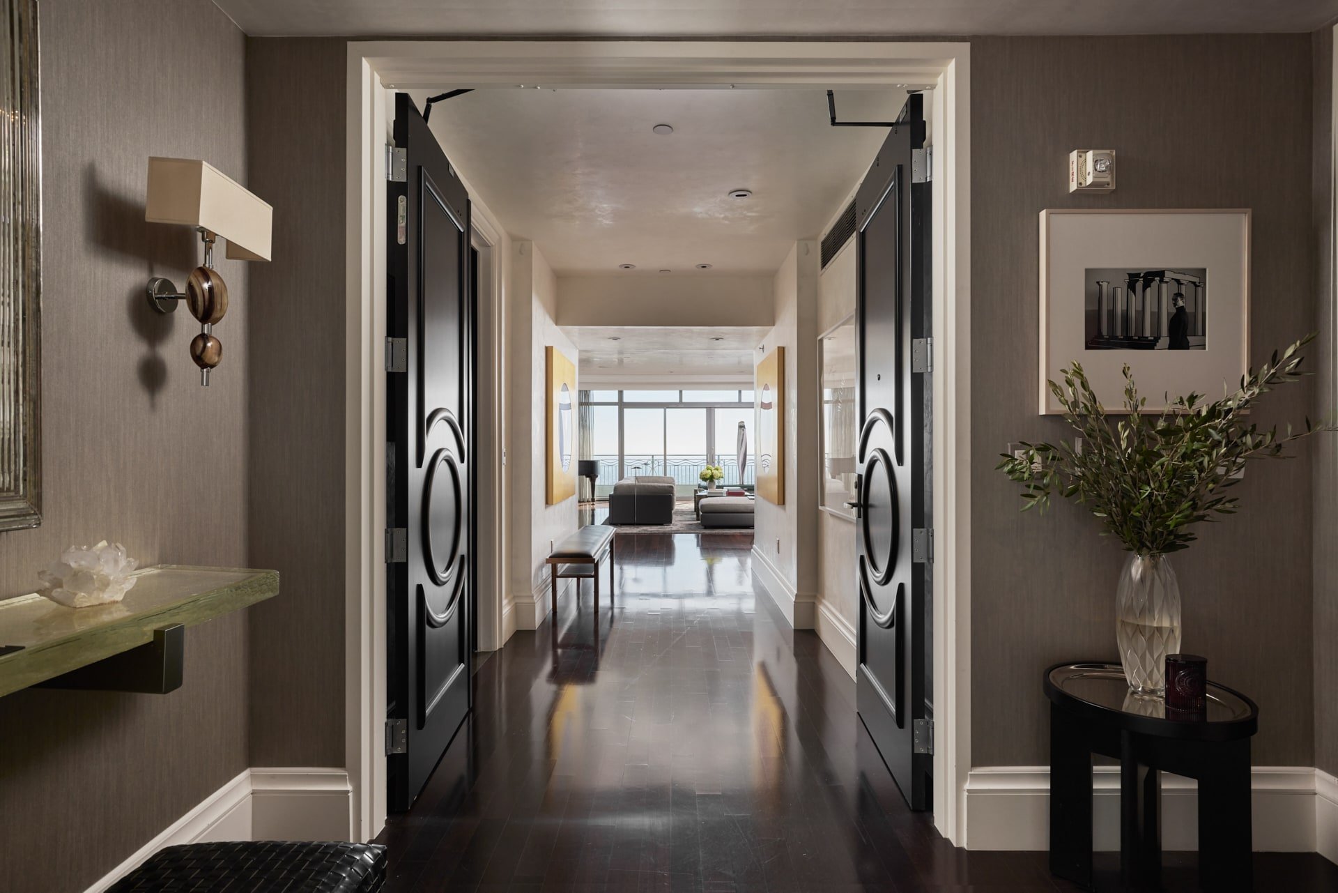 The Californian #1704, Wilshire Corridor