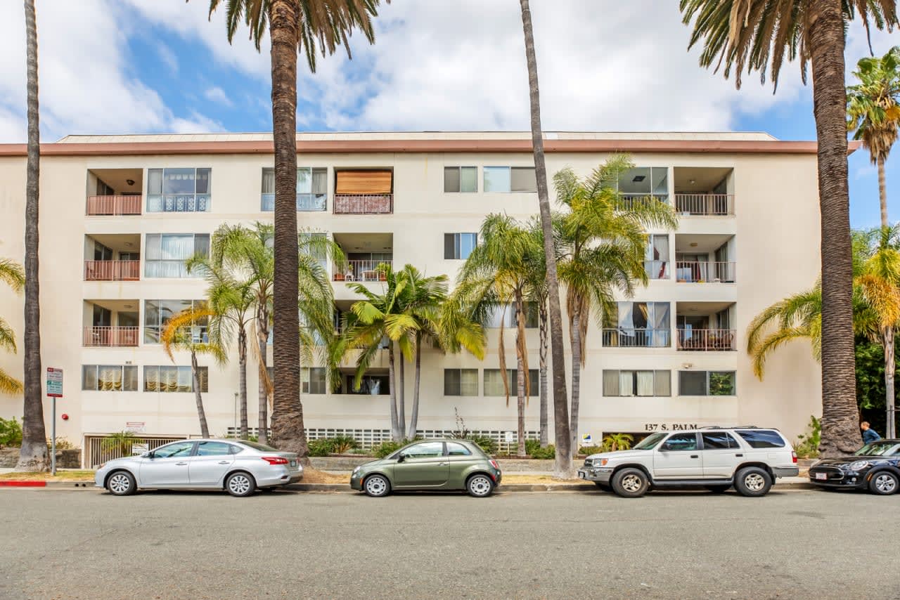 137 S Palm Drive #406