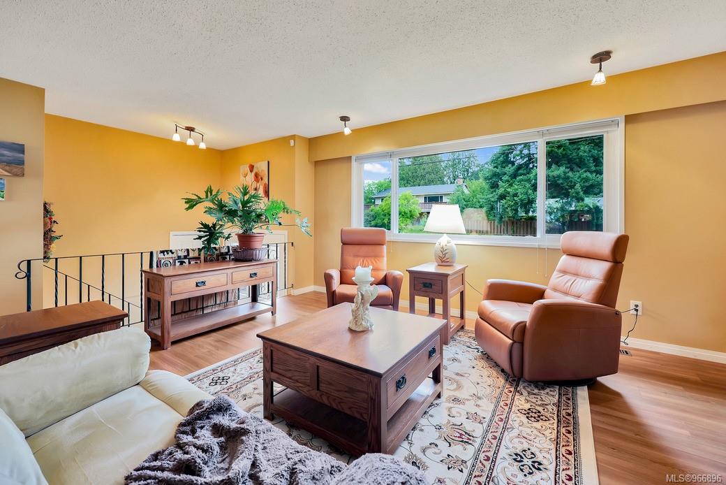 403 Dressler Rd
