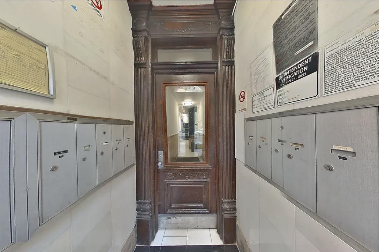 615.5 Hudson Street, Apt 16