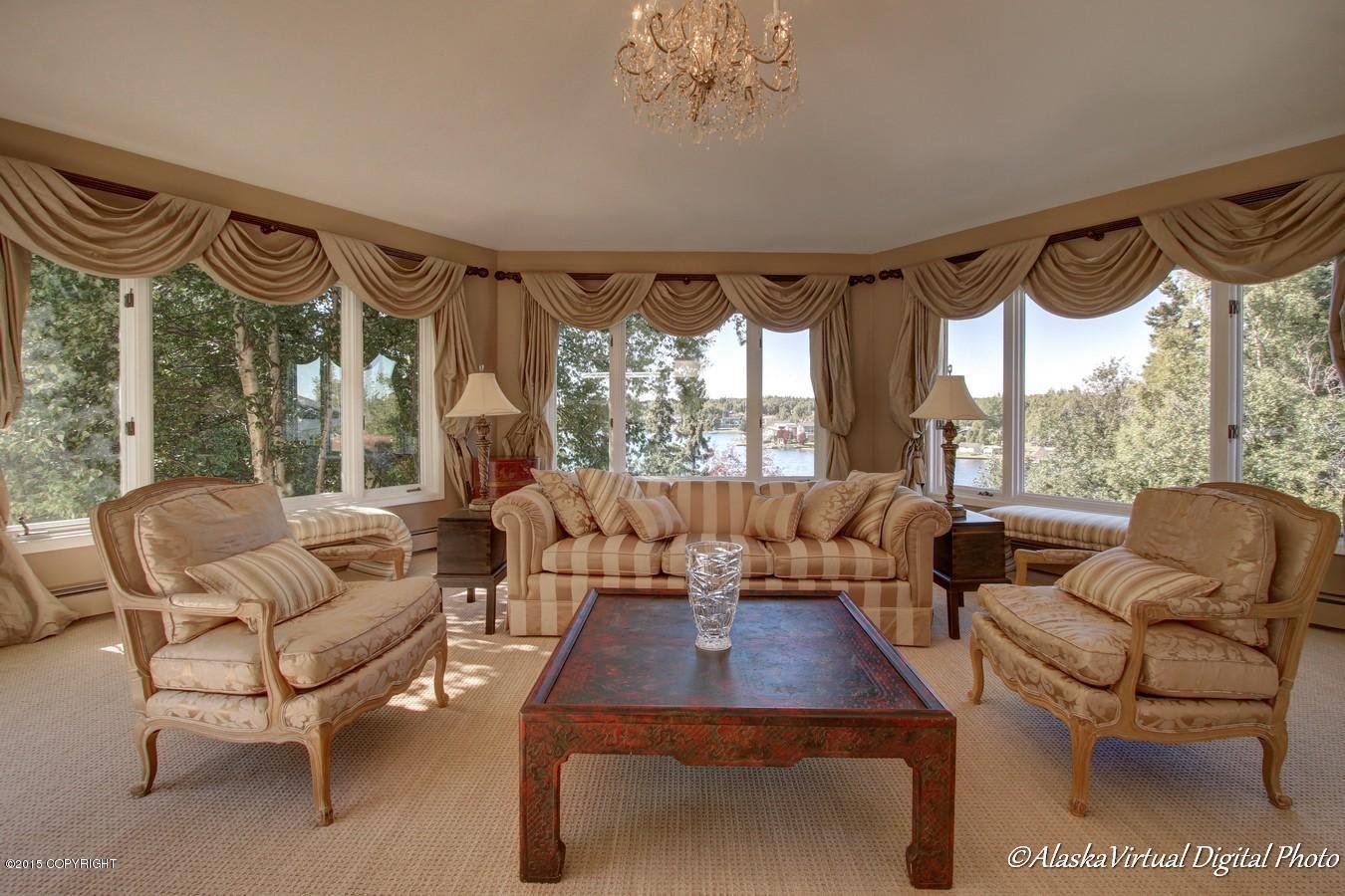 3418 Lakeside Dr