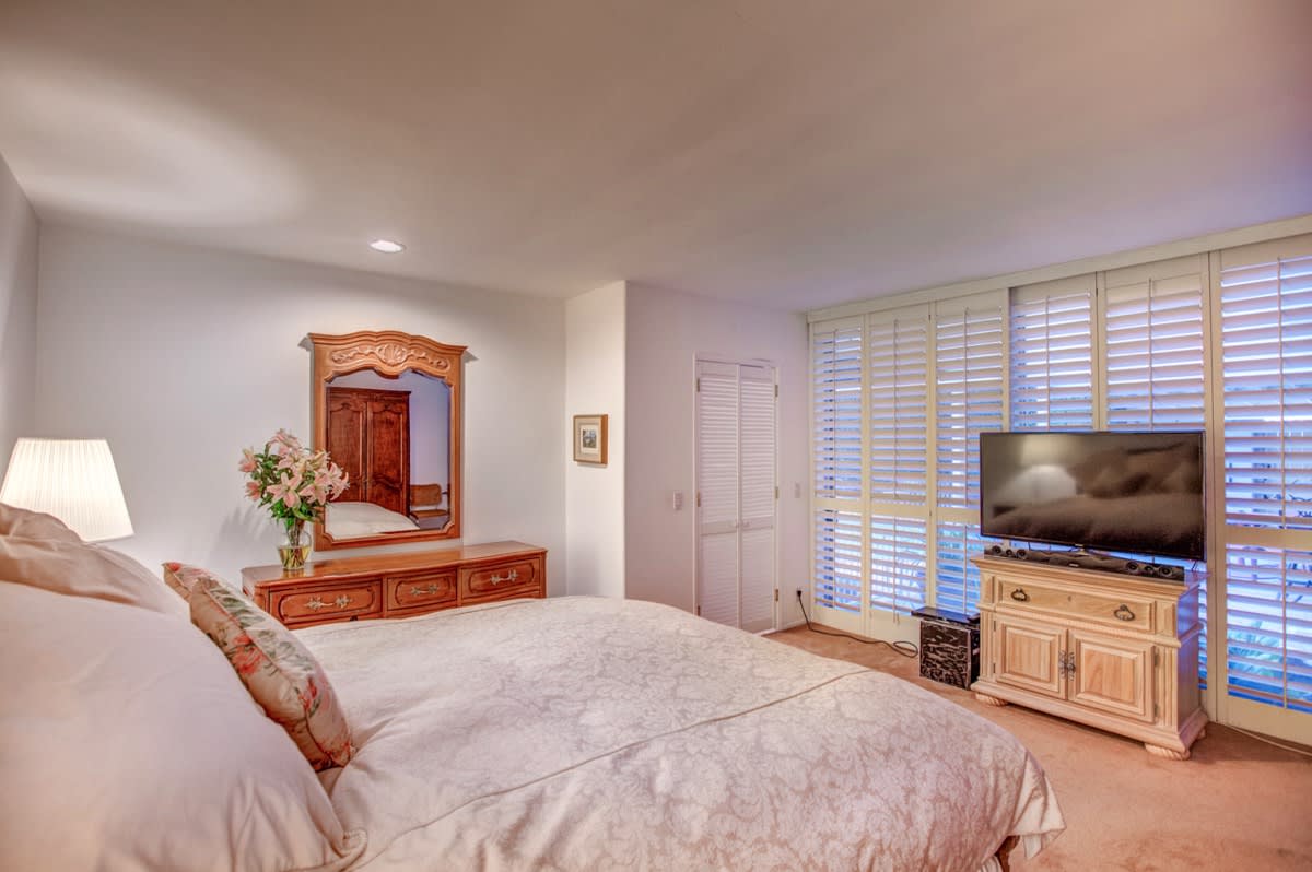 3106 Dona Emilia Dr Studio City, CA