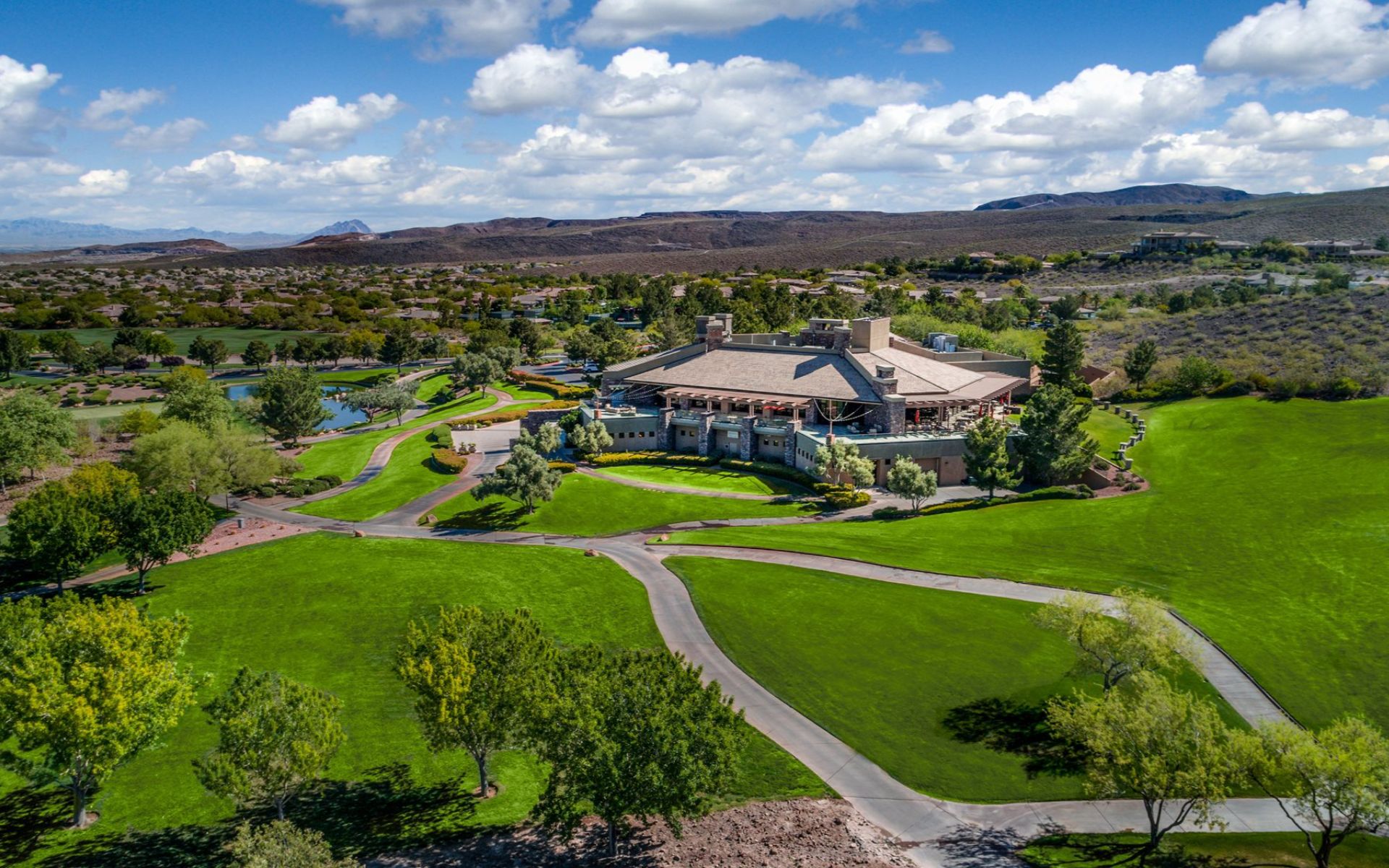 Anthem Country Club luxury gated golf community in Henderson, Nevada