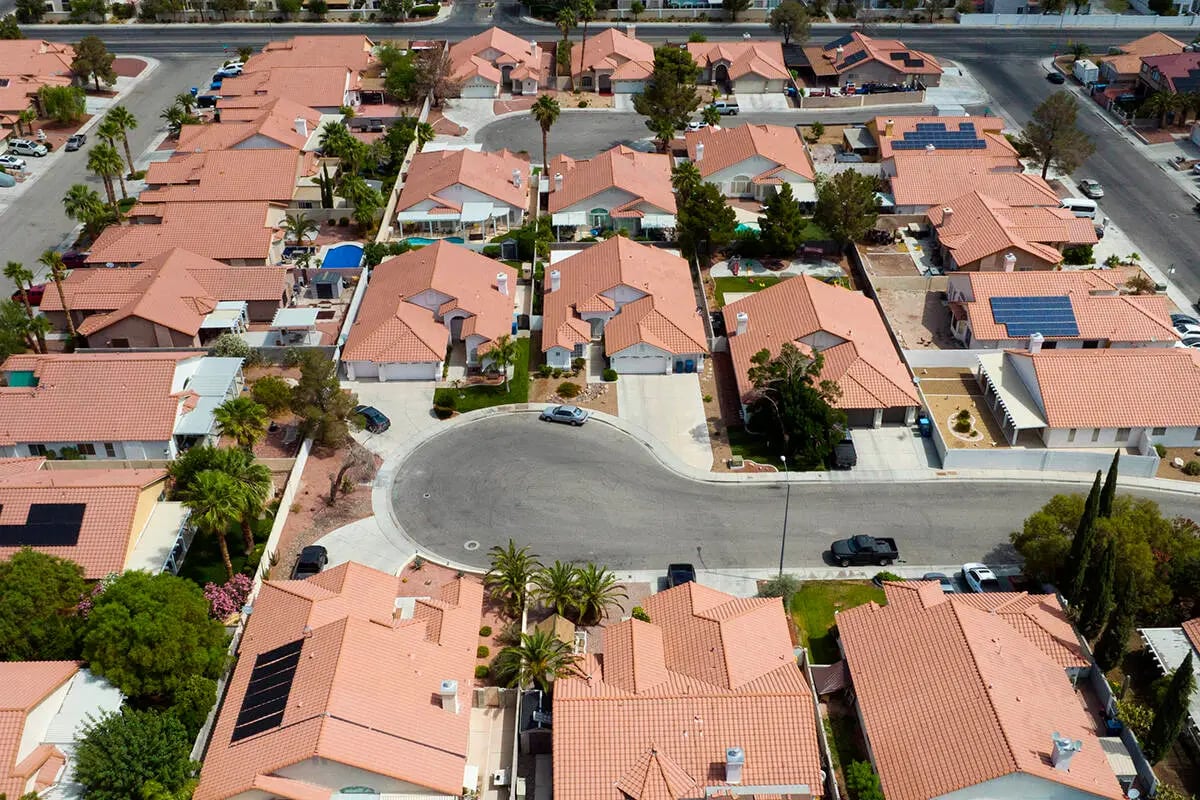 12K homes are on the market in Las Vegas Valley, report says