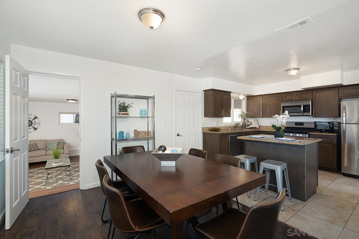 5935 Joel Ln