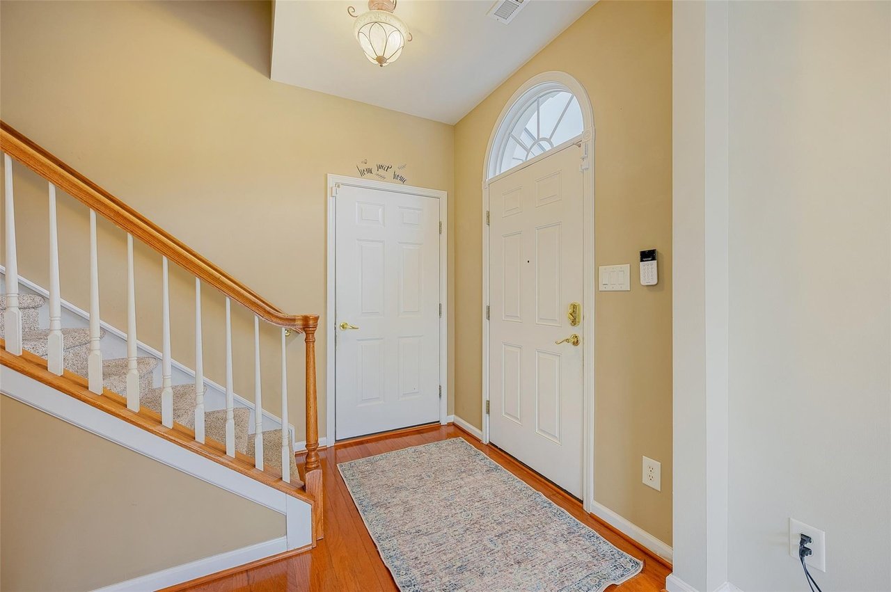 4090 Holly Villa Cir