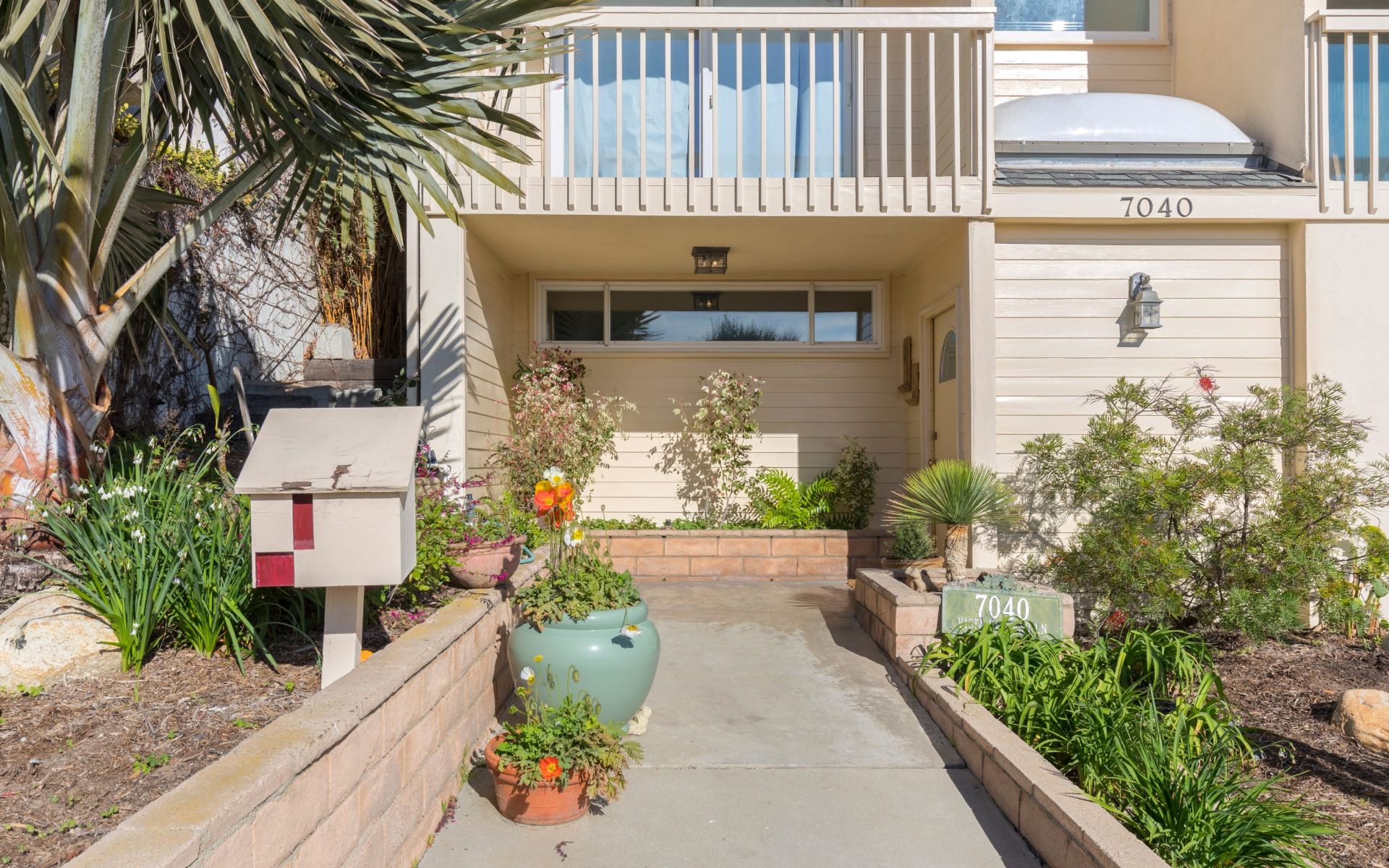 7040 Vista Del Mar Ln