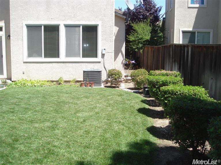 3325 Myna Way Sacramento, CA 95834 Sold Represented Buyer