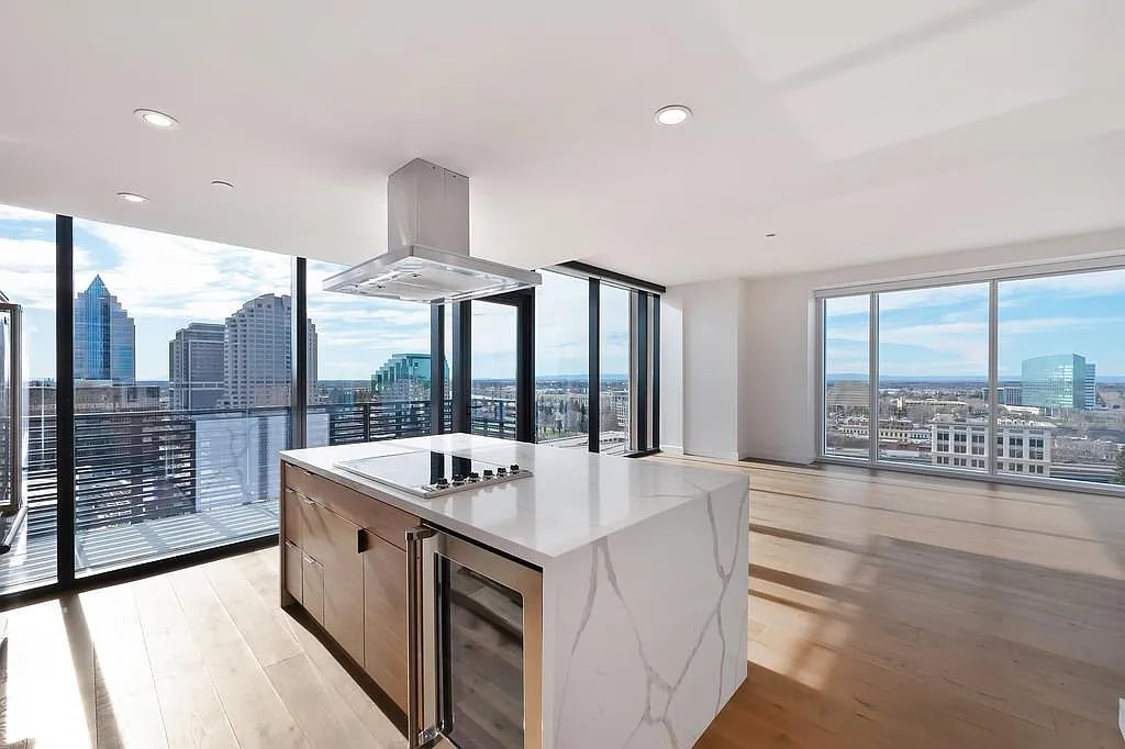 500 J St #1701